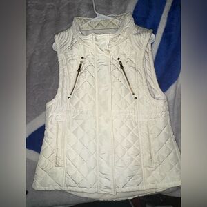 Daytrip Women's Ivory Quilted Vest